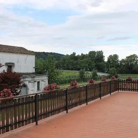 Couette-café Grillo Iole Winery