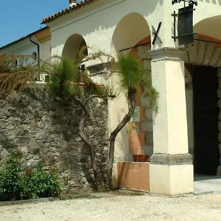 Couette-café Grillo Iole Winery