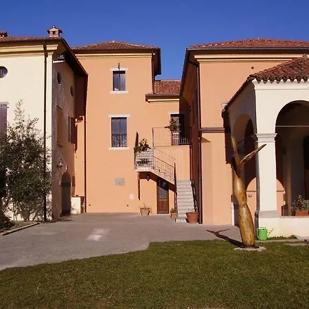 לינה וארוחת בוקר Grillo Iole Winery Prepotto (Udine)